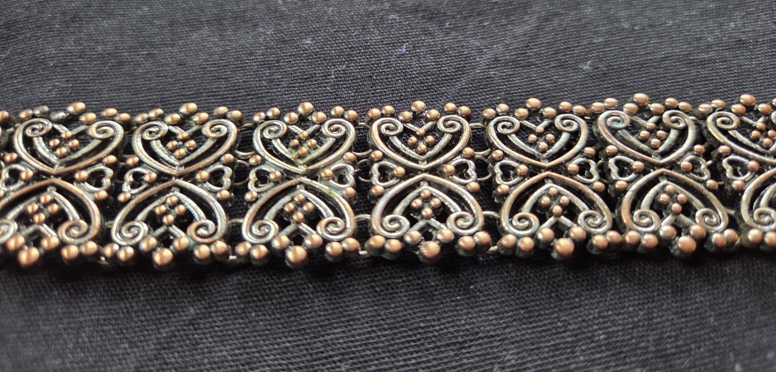 Vtg Silvertone&Coppertone Choker 15.5″ Intricate Scrollwork and Filigree panels
