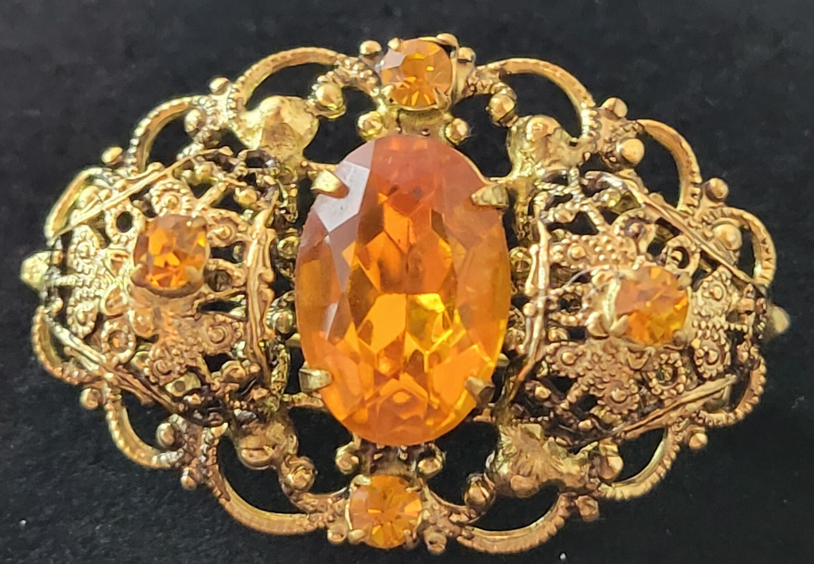 Vth gold filigree brooch pin Amber/Honey prong set stones Delicate