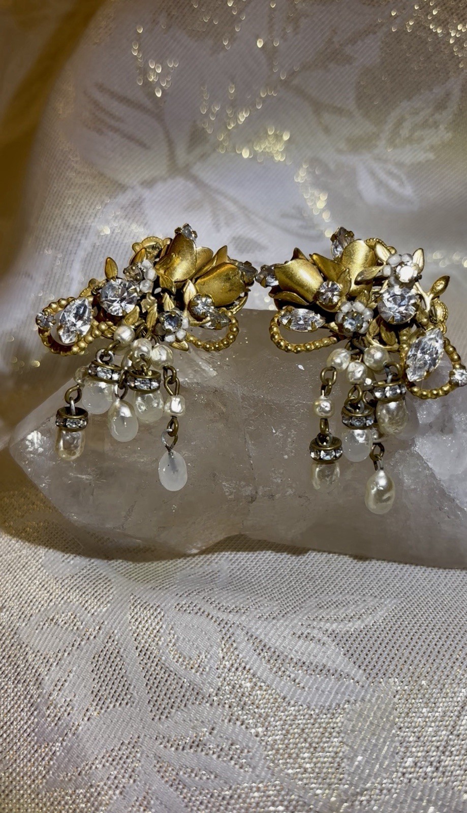 Vintage Originals by Robert Pearl Rhinestone Dangle Clip On Earrings Mid Century