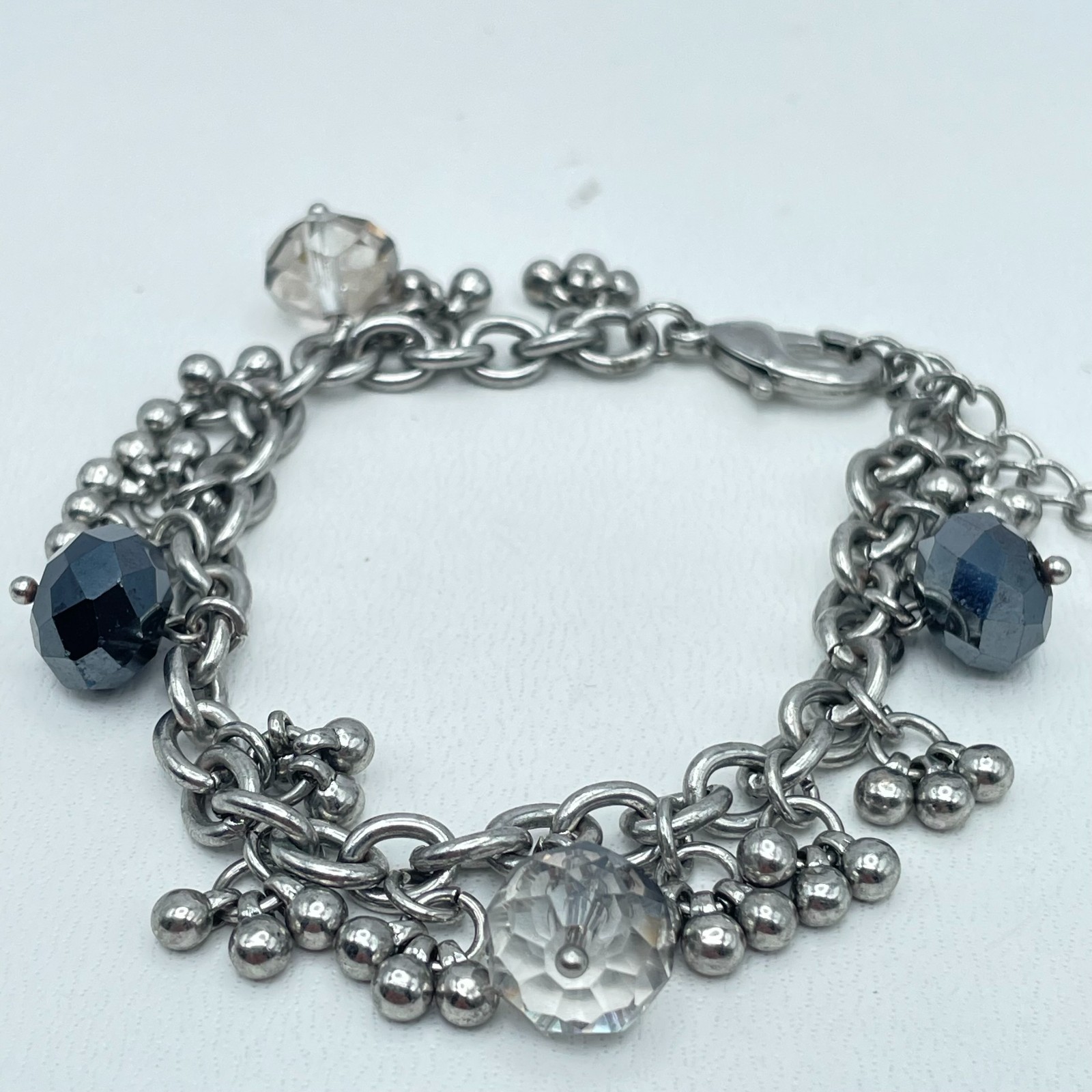 Vintage Y2K Coldwater Creek Silver Tone Gray Black Dangle Charm Bracelet Jewelry
