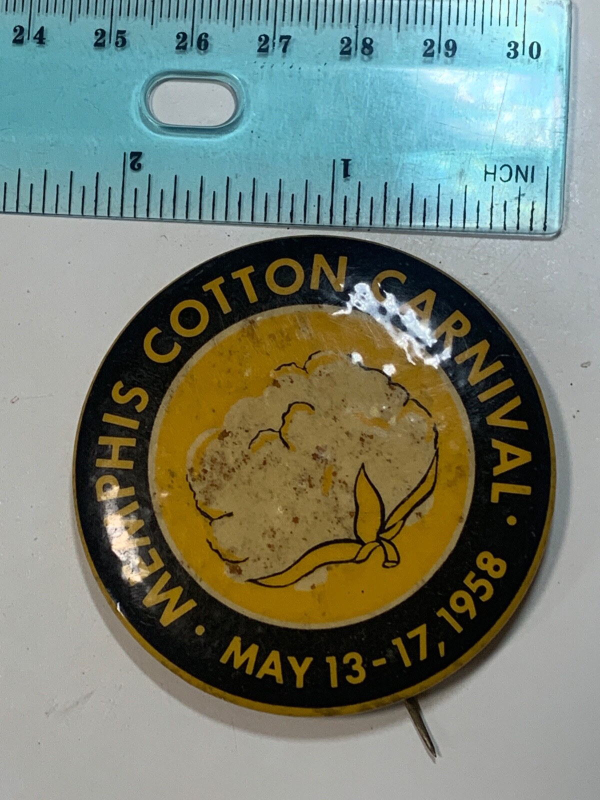 RARE MCM Vintage MEMPHIS COTTON CARNIVAL UEUQ Pin 1958 in May Pinback Button