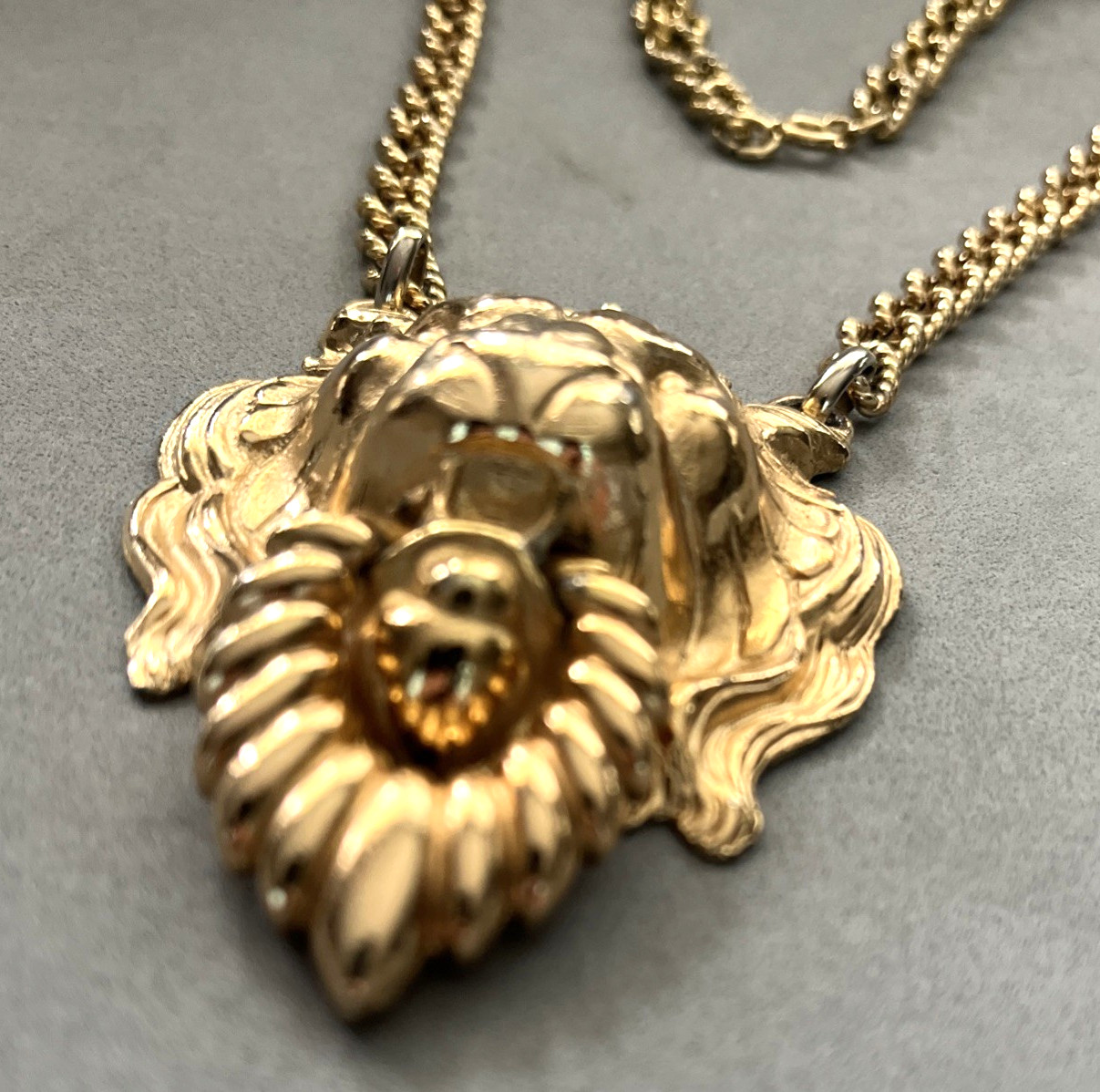 Vintage NAPIER Lion Head Articulate Door Knocker Gold Tone Chain Link Necklace