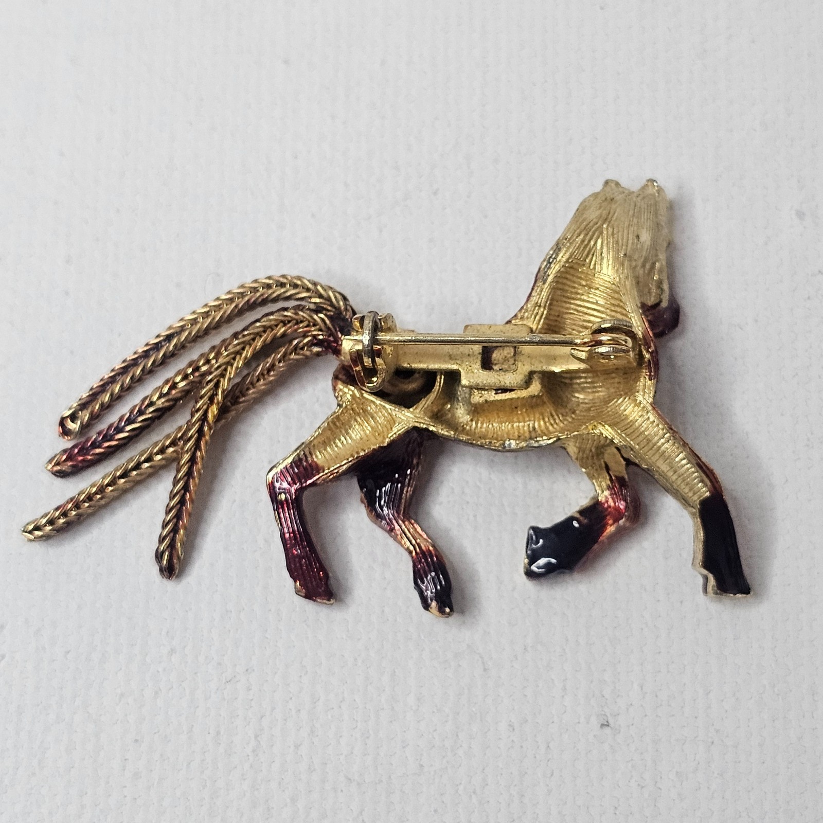 Vintage Running Galloping Horse Brooch Brown Goldtone Metal Unmarked Pin