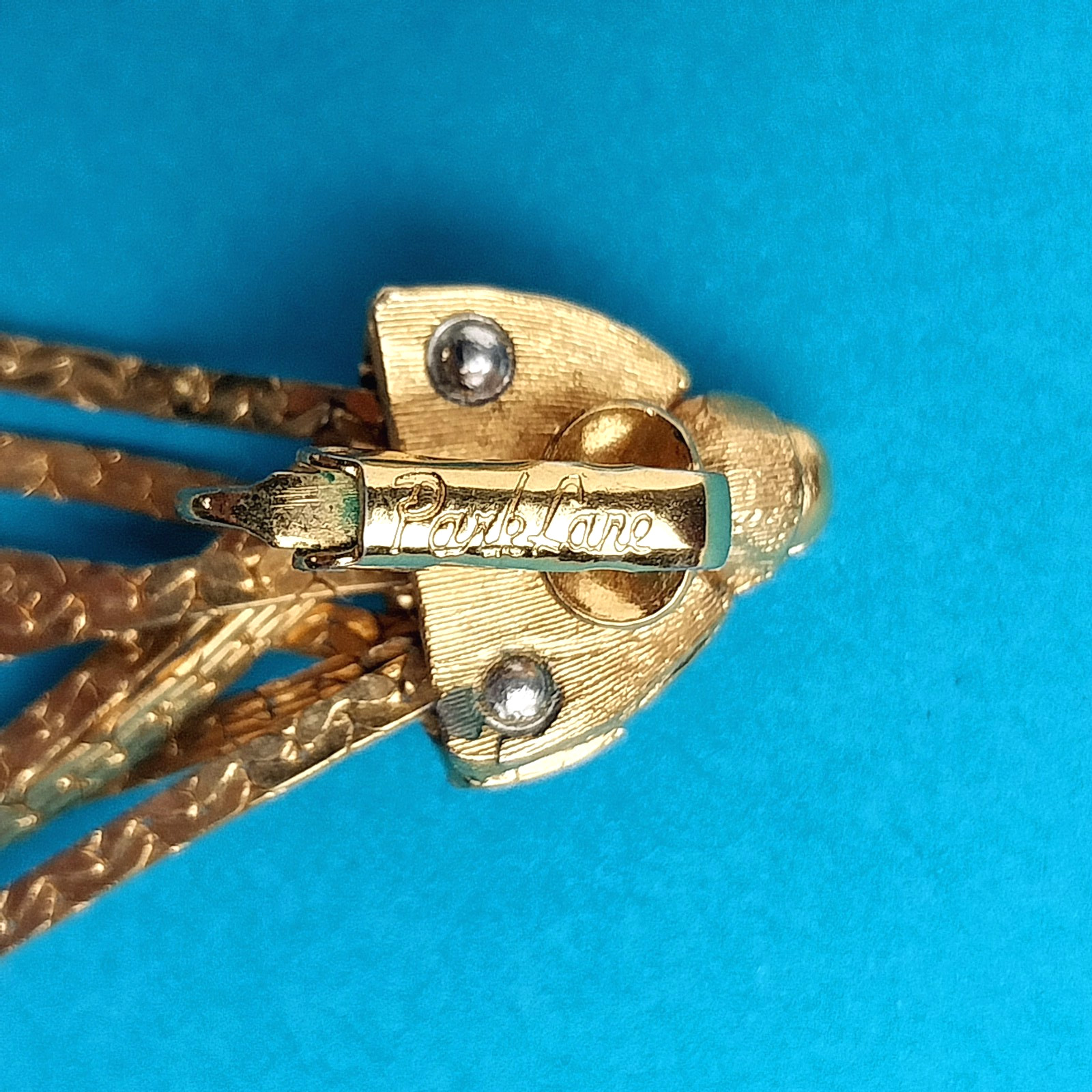 Signed Park Lane Gold Tone Metal Mesh Chain Dangle Clip-On Earrings Vintage