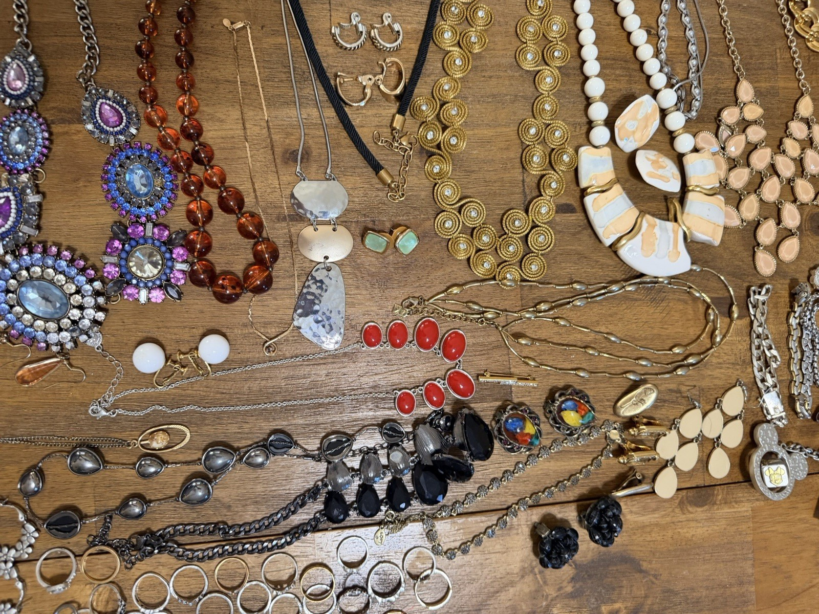 Vintage Modern Costume 99 Pieces Jewelry Lot Signed Necklace Earrings Broach