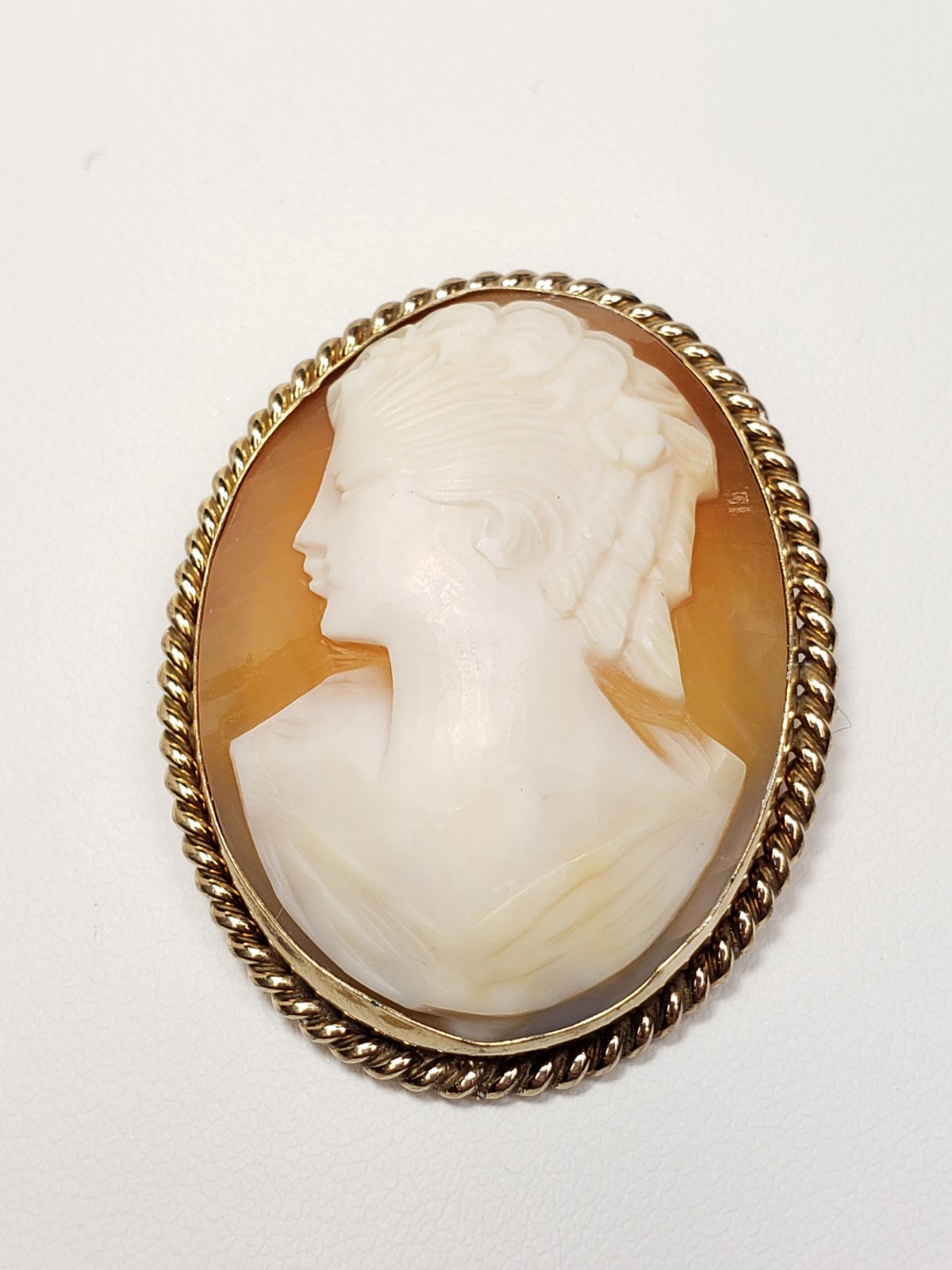 Vintage Antique 8.5g 12k Gold Filled 39X31mm Carved Cameo Brooch Pendant