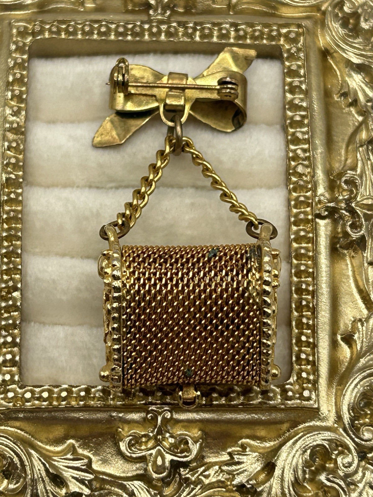 Vintage Gold Mesh Mini Coin Purse Brooch Bow Blue Charm Cottagecore Romantic Fun