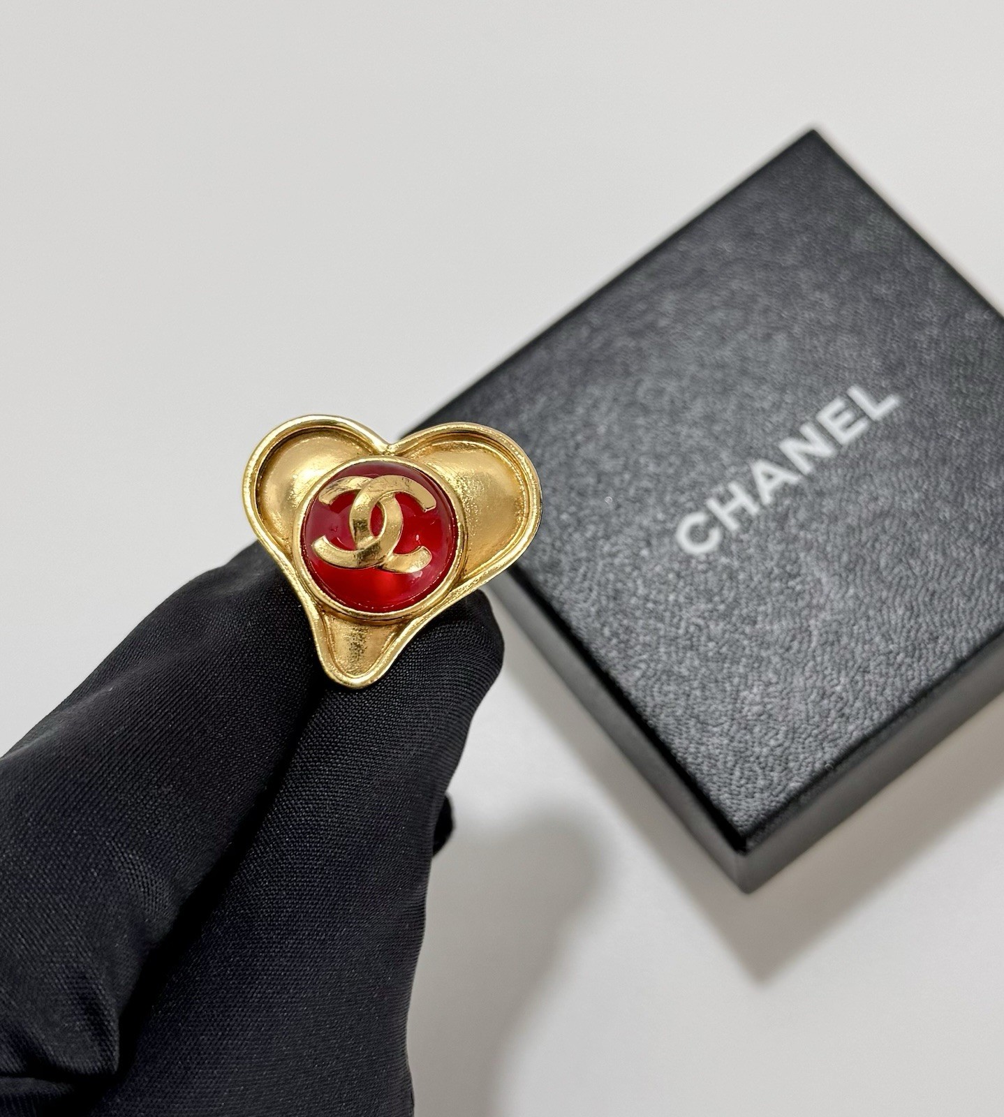 Chanel Heart 95P Gold Red CC Runway Vintage Rare Color Earrings Coco Mark 1995