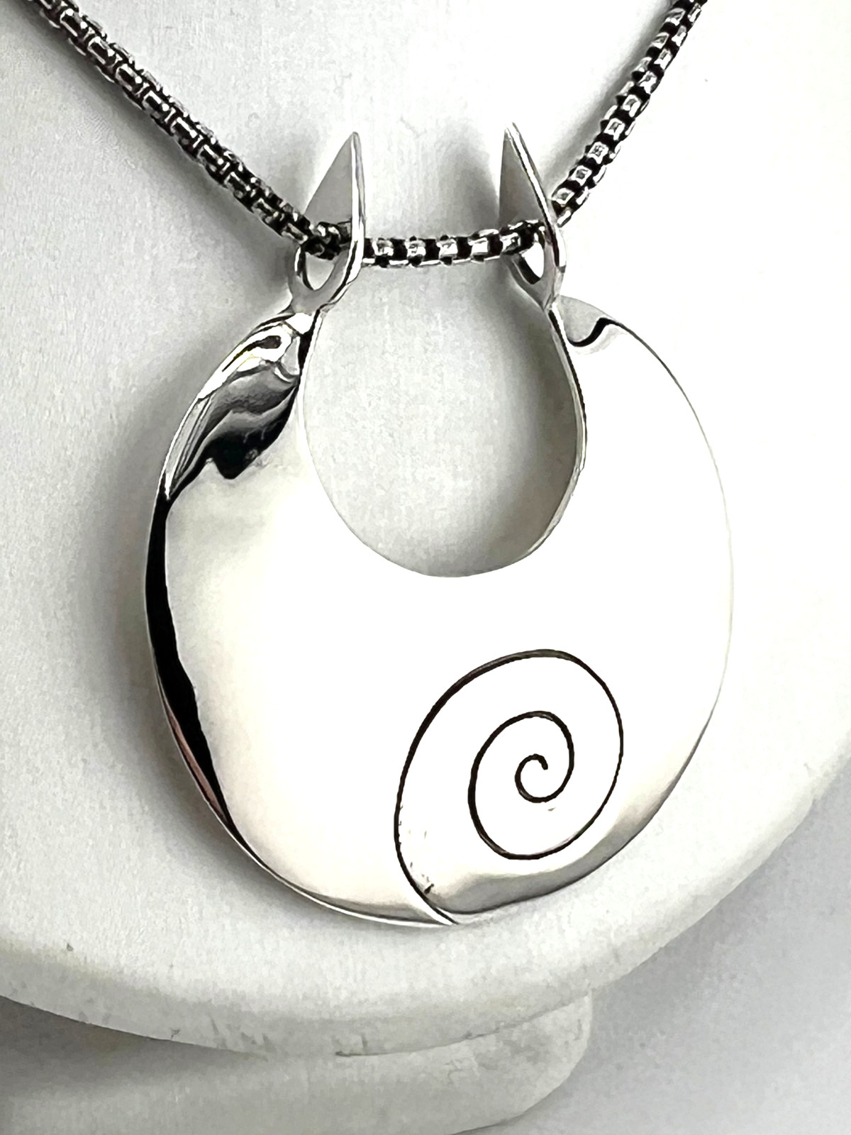 DDD Dominique Dinouart modernist pendant 925 Sterling silver necklace 18″L chain