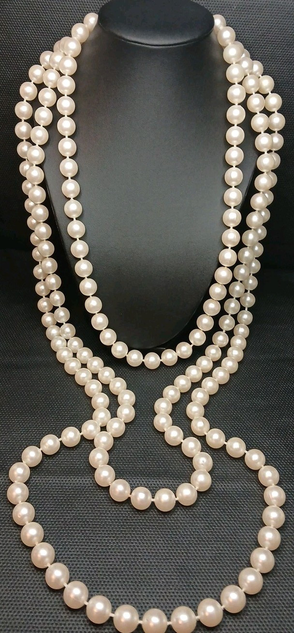 Vintage Faux Pearl Statement Necklace Toggle closure. 14.310