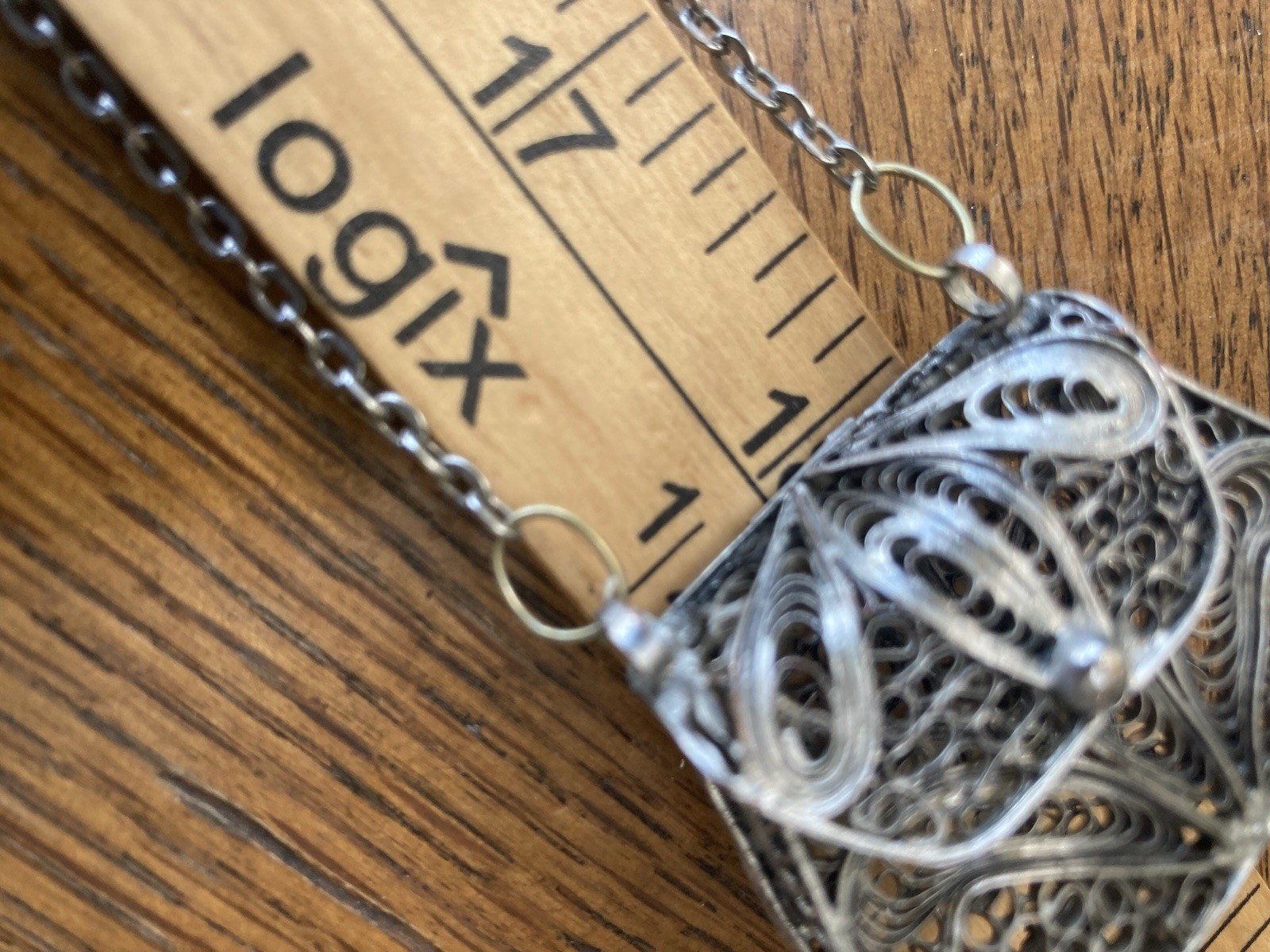 Vintage Silver FILIGREE Purse Necklace 35″ Long Chain Perfume Keepsake Holder