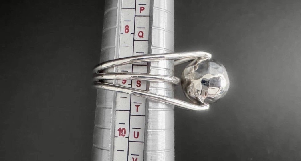 DDD Dominique Dinouart Sterling Silver Modernist Wire Bar Hammered Ball Ring 9
