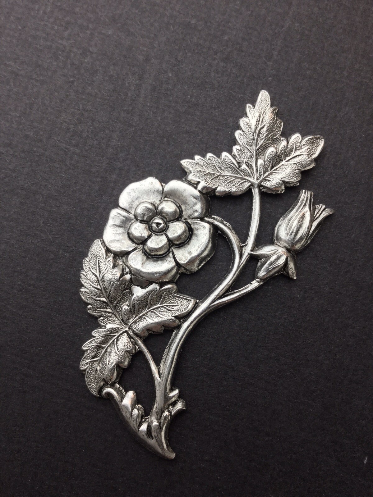 30094 Matte Silver Oxidized Victorian Floral Spray Jewelry Finding