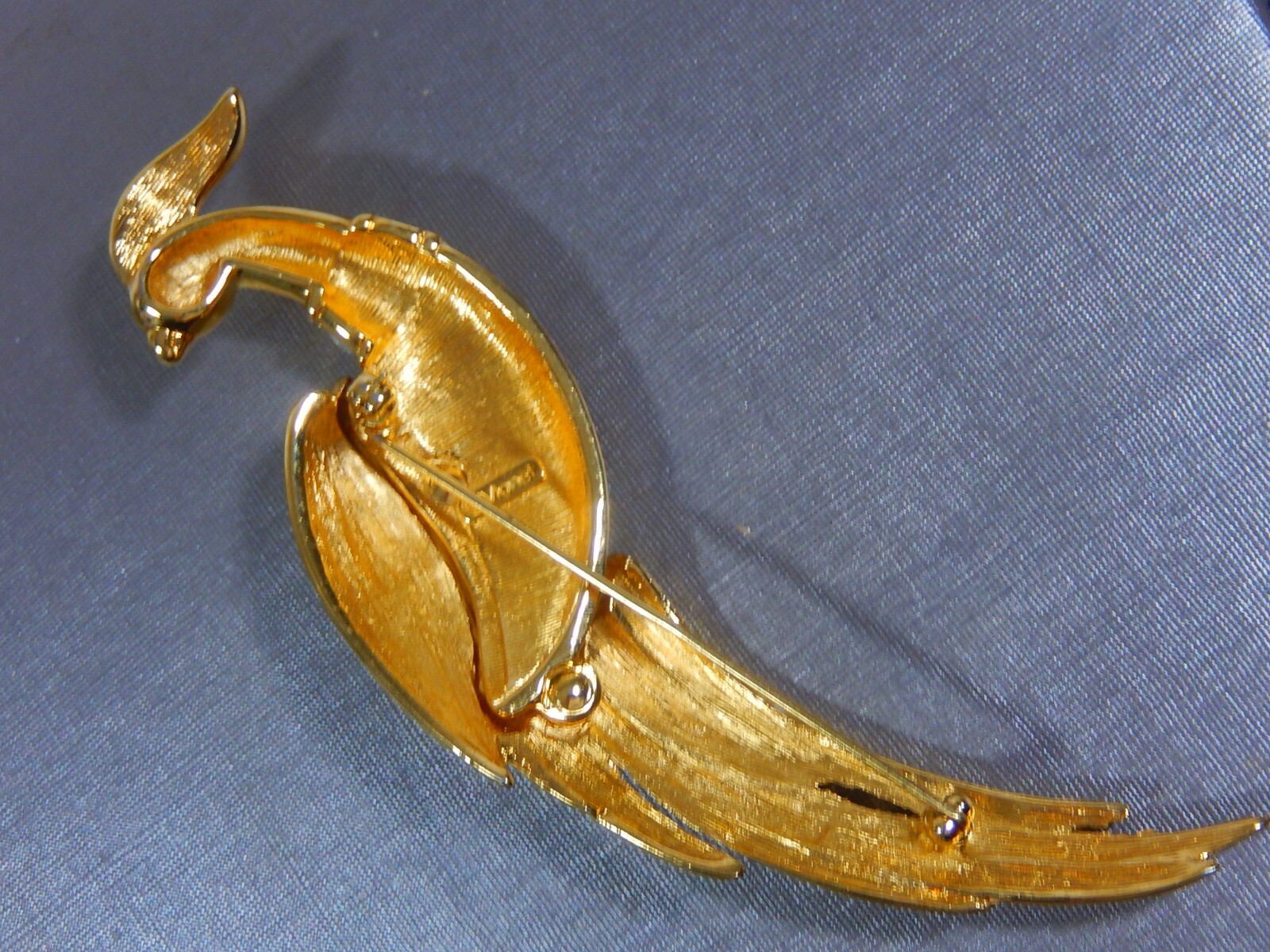 VTG MONET 4.10″ BIRD OF PARADISE SWAROVSKI CRYSTAL GP FIGURAL BROOCH PIN MINTY
