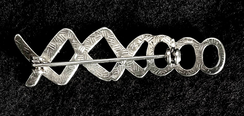 Silver Plated Pin Brooch 2 1/4″ Modern OOOXXX Pattern