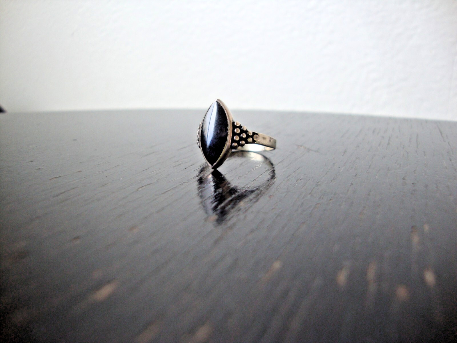 VINTAGE INLAID LOZENGE BLACK ONYX BEADED TEXTURED RING SILVER STAMP 925 SZ 7