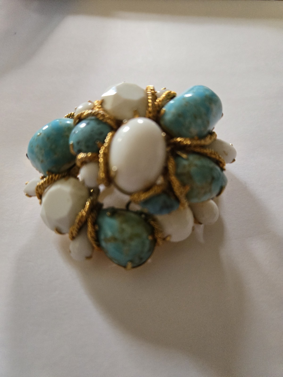 Vintage Vogue Jlry Brooch Pin & Earrings Set Domed Chain Gold Tone Accents