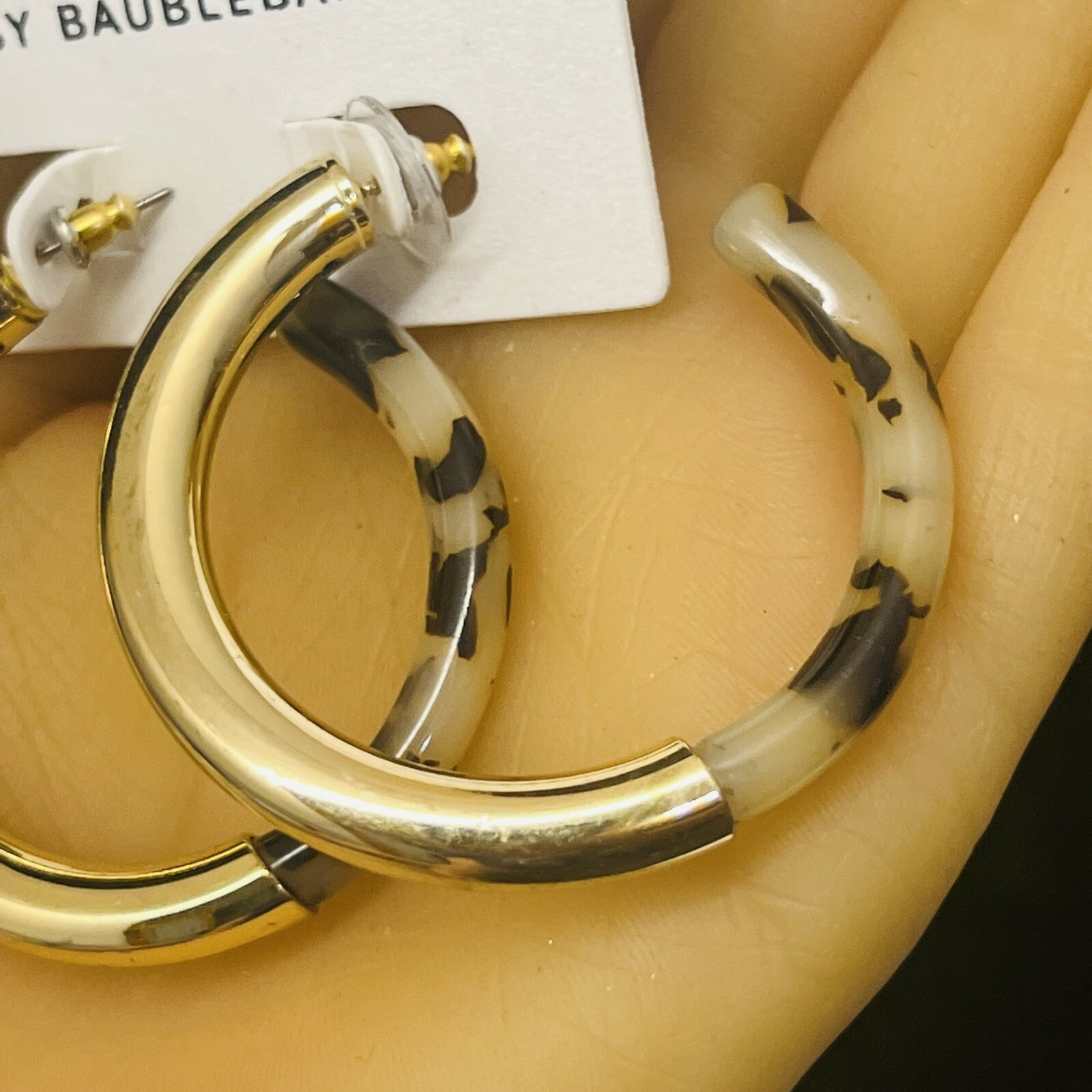 Large SUGARFIX by BaubleBar Women’s Hoop Earrings Tortoise Resin Hoop Gold 1385