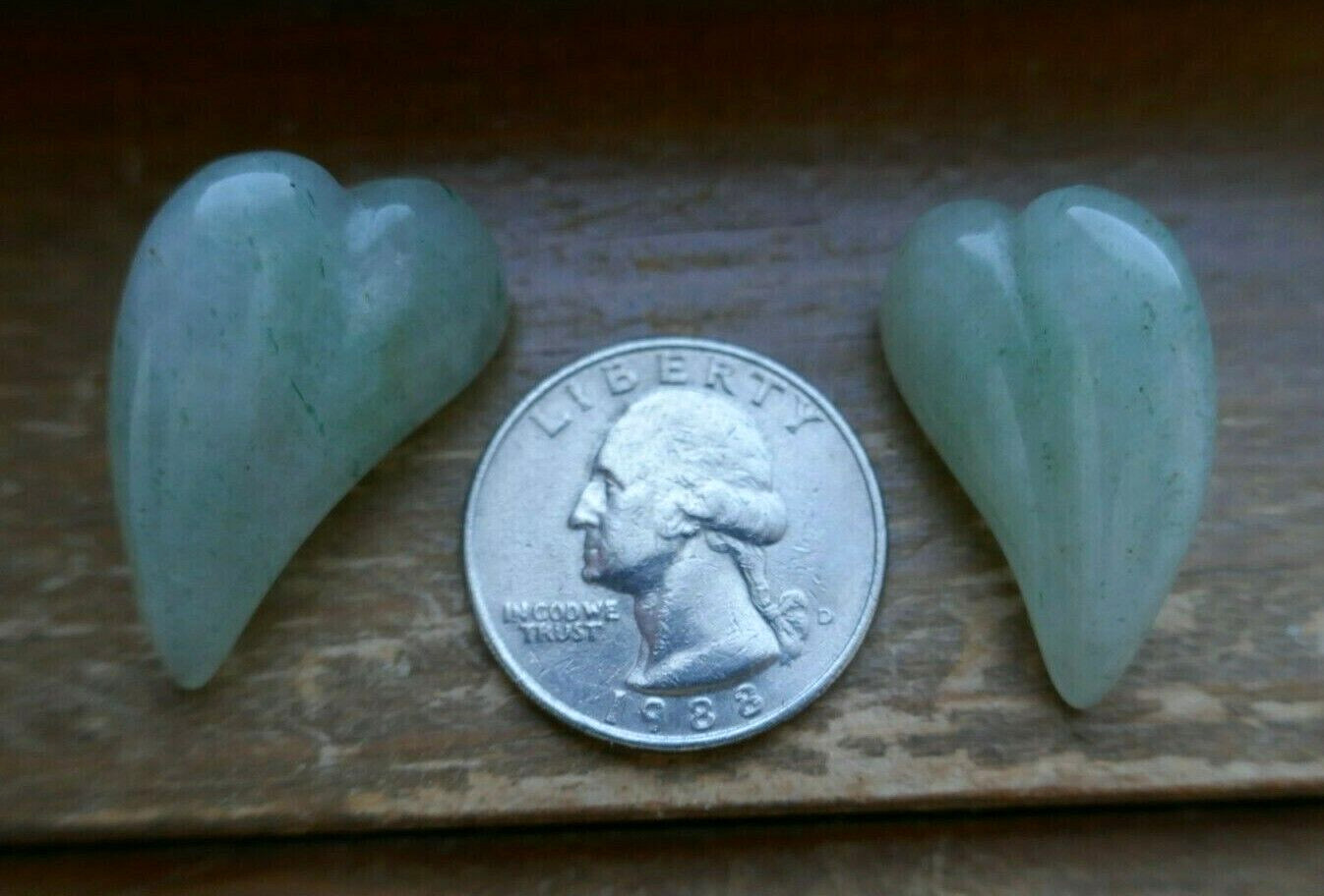 VTG 1980s Green Aventurine 30mm Curved Heart Shaped Pierced Earrings 1 + 1/8″ L