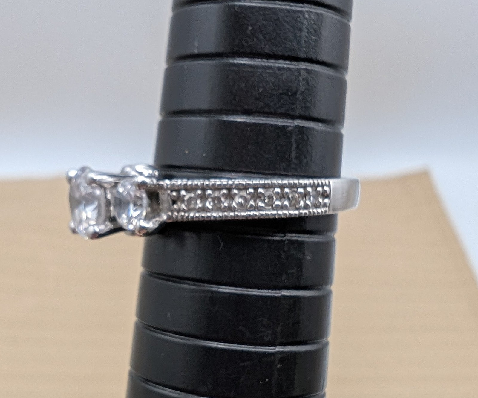 Avon 2007 Sterling Silver CZ Three Stone Ring Size 7 Engagement/Right Hand Ring