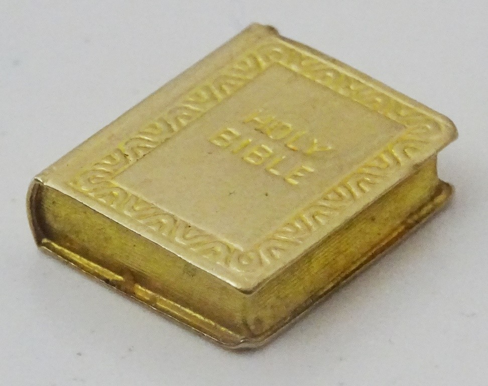 Vintage 9 karat gold Holy Bible Charm