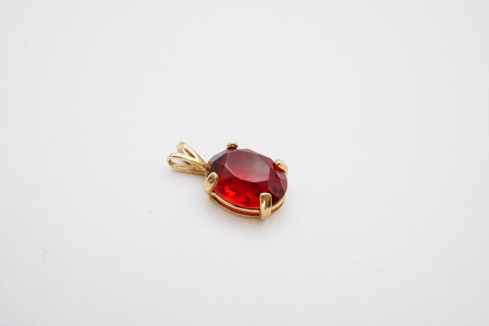 Vintage 10k Yellow Gold Red Glass Stone Pendant