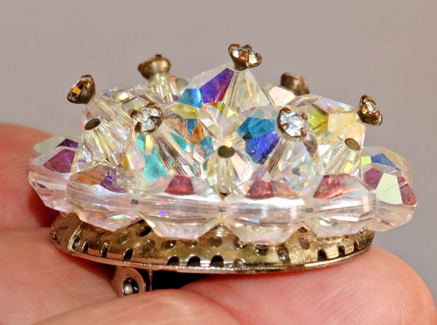 A16 VINTAGE AB GLASS BEAD & RHINESTONE BROOCH CLEAR STONES SILVER METAL UNSIGNED