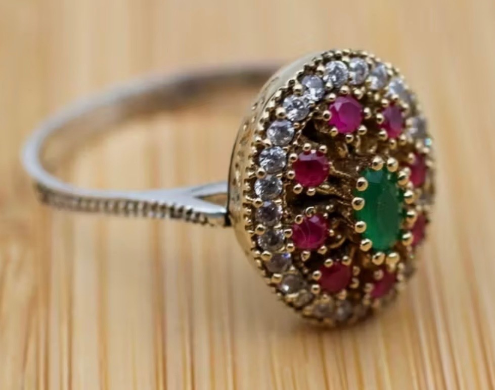 Vintage Gold and Silver Tone Multicolor Cluster Cocktail Ring Size 8 new
