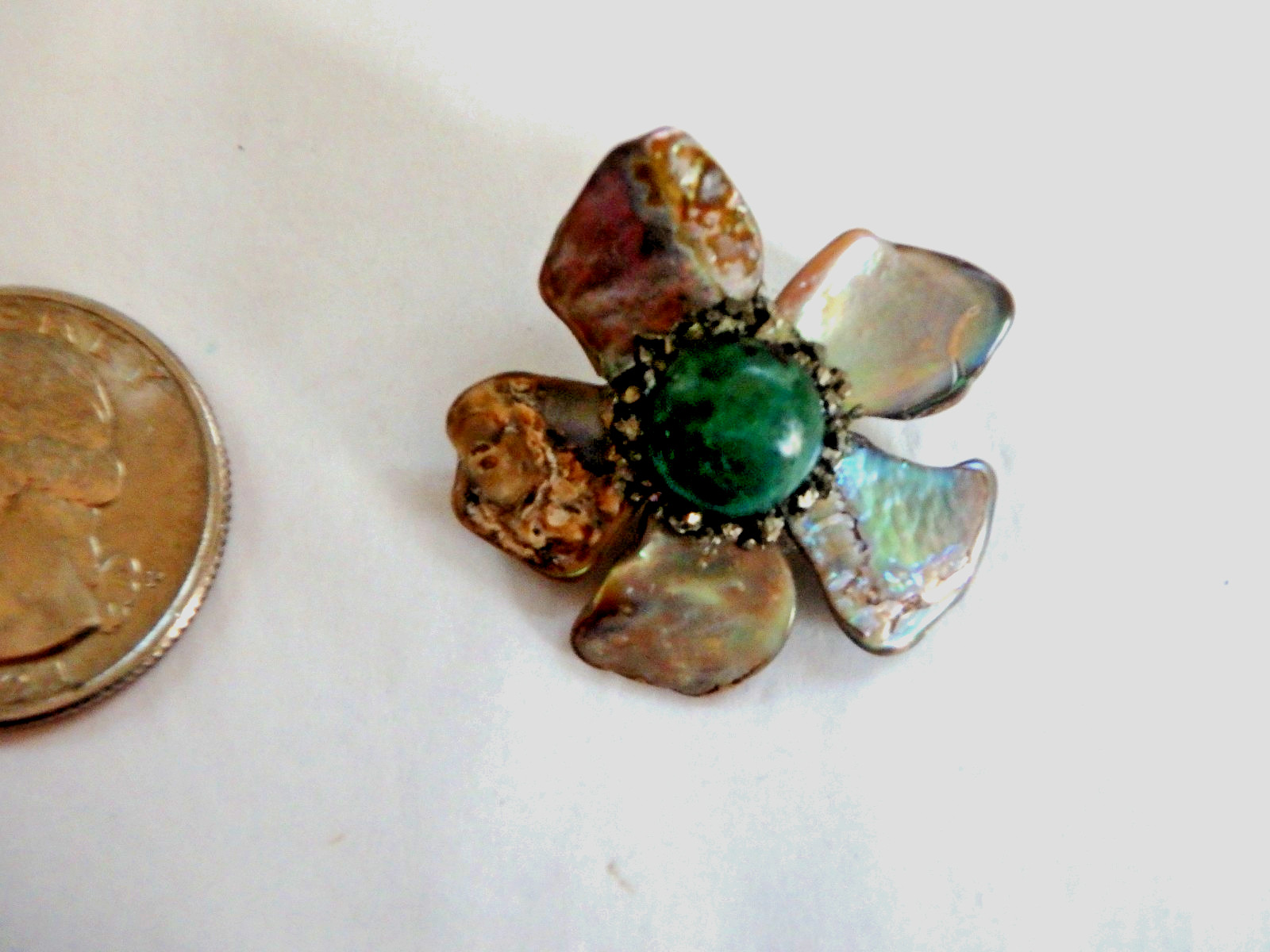 ✨ Beautiful Vintage Pin Abalone Shell with green jade center stone & Pyrite