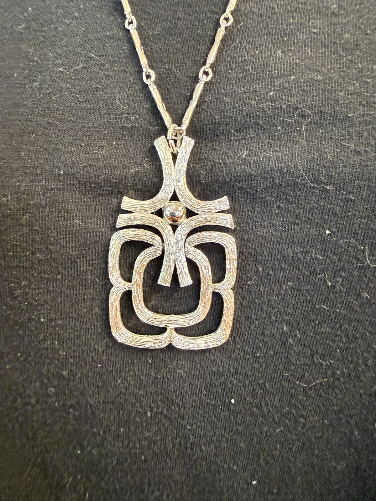 VINTAGE SIGNED AVON SILVERTONE ARTICULATED PENDANT BAR LINK CHAIN NECKLACE 24”