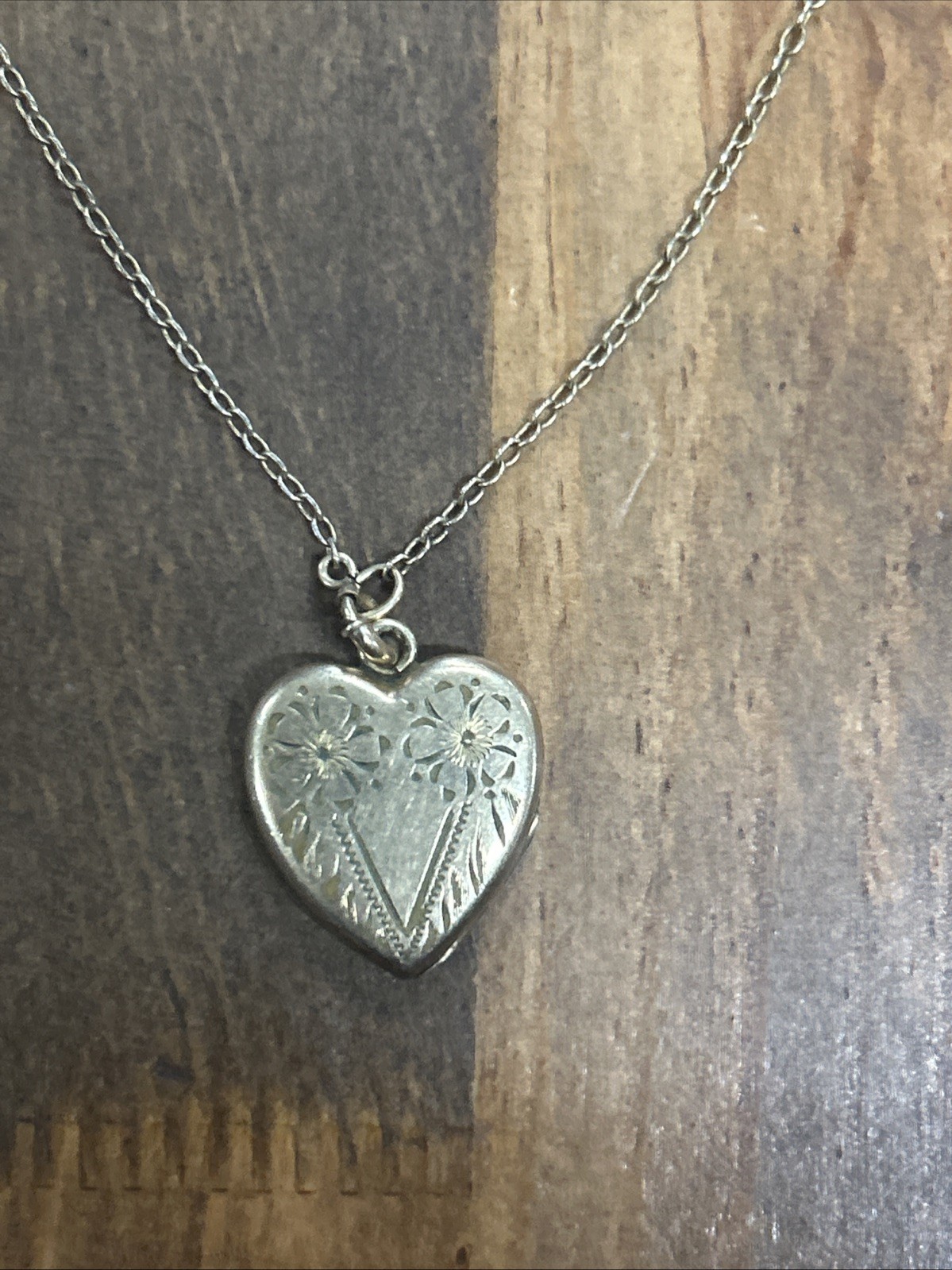 Unmarked Gold Filled 20” Cable Chain Floral Heart Locket 5.93 Grams