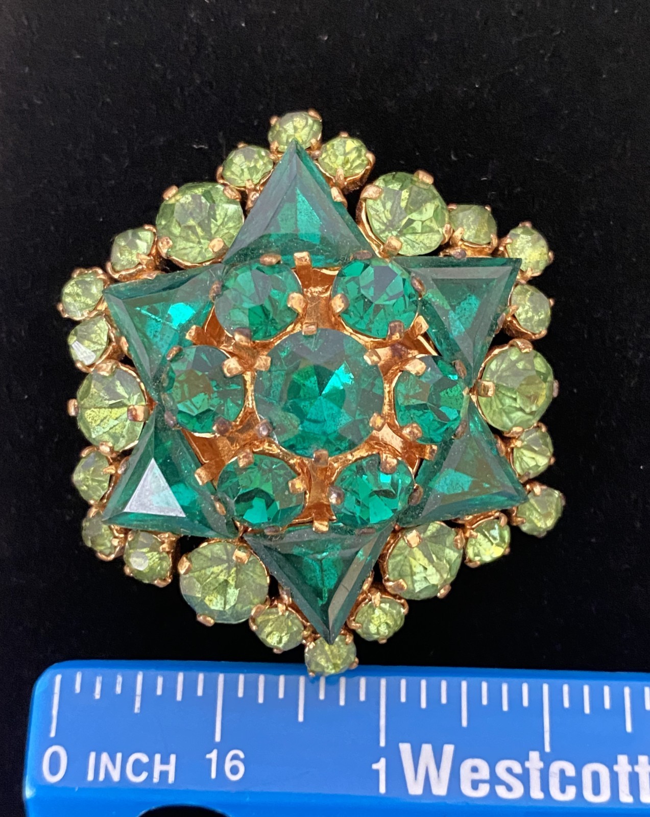 Vintage Emerald Green Rhinestone Starburst Brooch Gold Tone Statement Pin