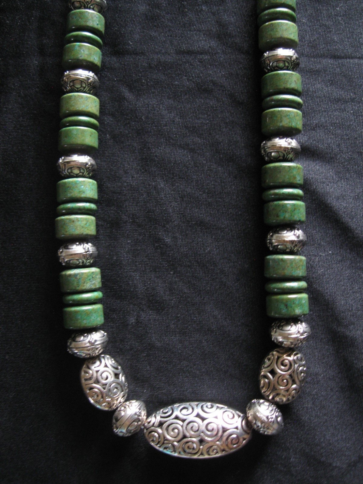 Vintage Polished Gaspetite Beads & Fancy Silver Clasp & Beads 32″ Long Necklace