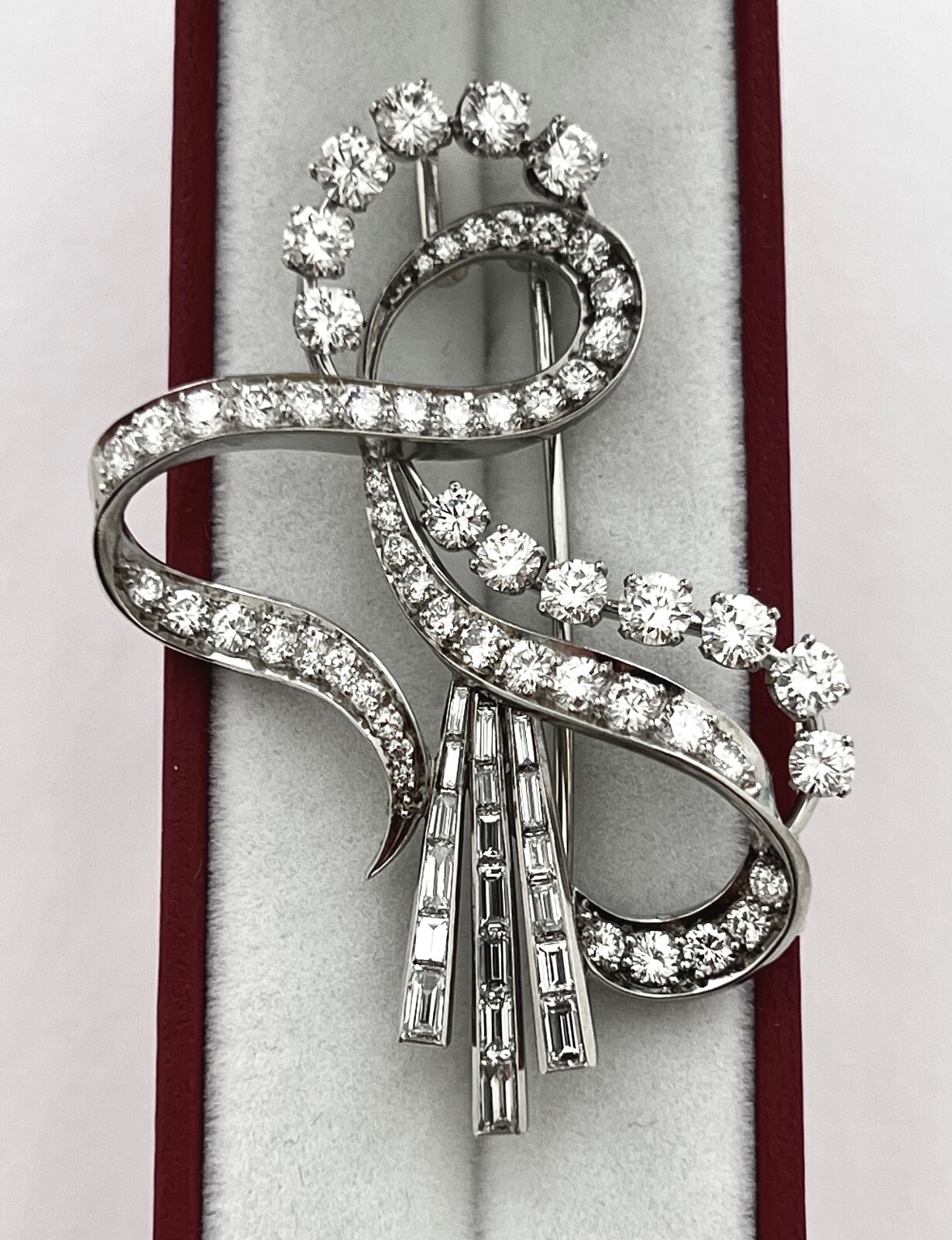 VINTAGE BROOCH / PENDANT PLAT, 5.05 CARAT VVS-VS DIAMONDS, APPR. RET USD $13,000