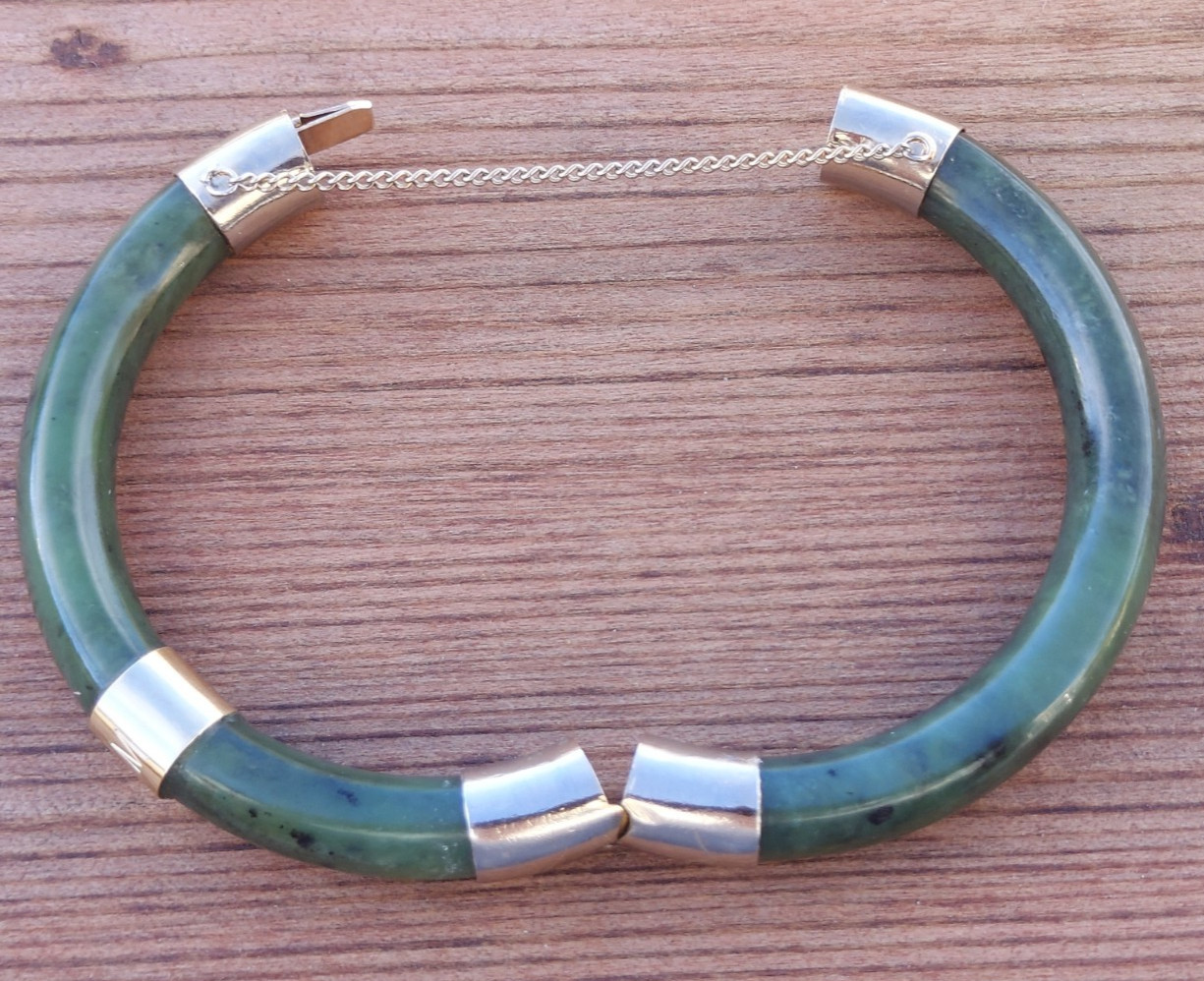 Lovely Hinge Jade Bangle Bracelet Dark Green Jadeite Pale Gold Tone Vintage