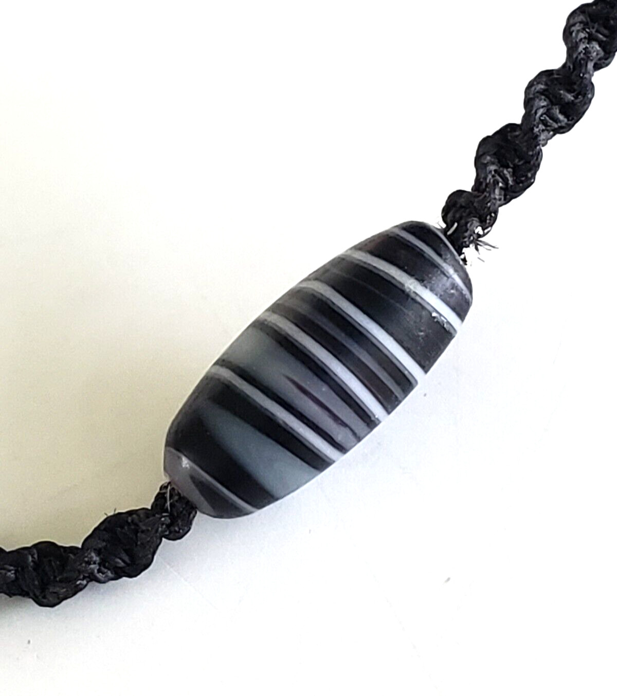 Vintage Banded Agate Glass Hemp Macrame Choker Necklace 14.5″ Black Cord