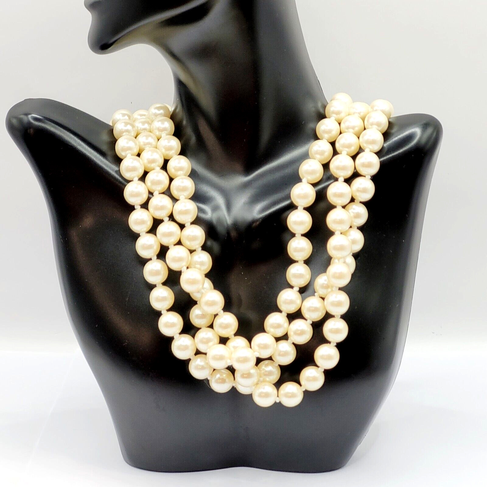 Triple Strand Faux Pearl Hand Knot Gold Tone Clam Shell Charm Clasp Vtg Necklace
