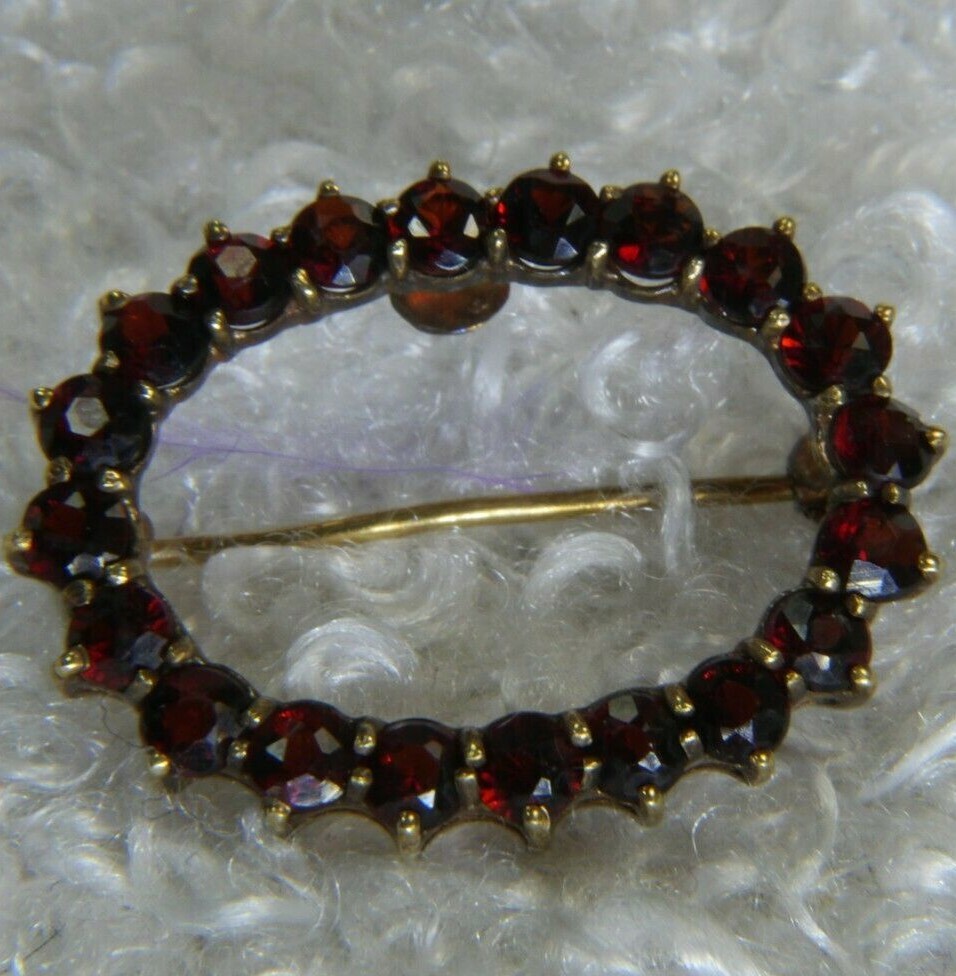 14k Yellow Gold 1 1/4″ x 7/8″ Garnet 3.5 mm x 20 Vintage BROOCH pin BROACH