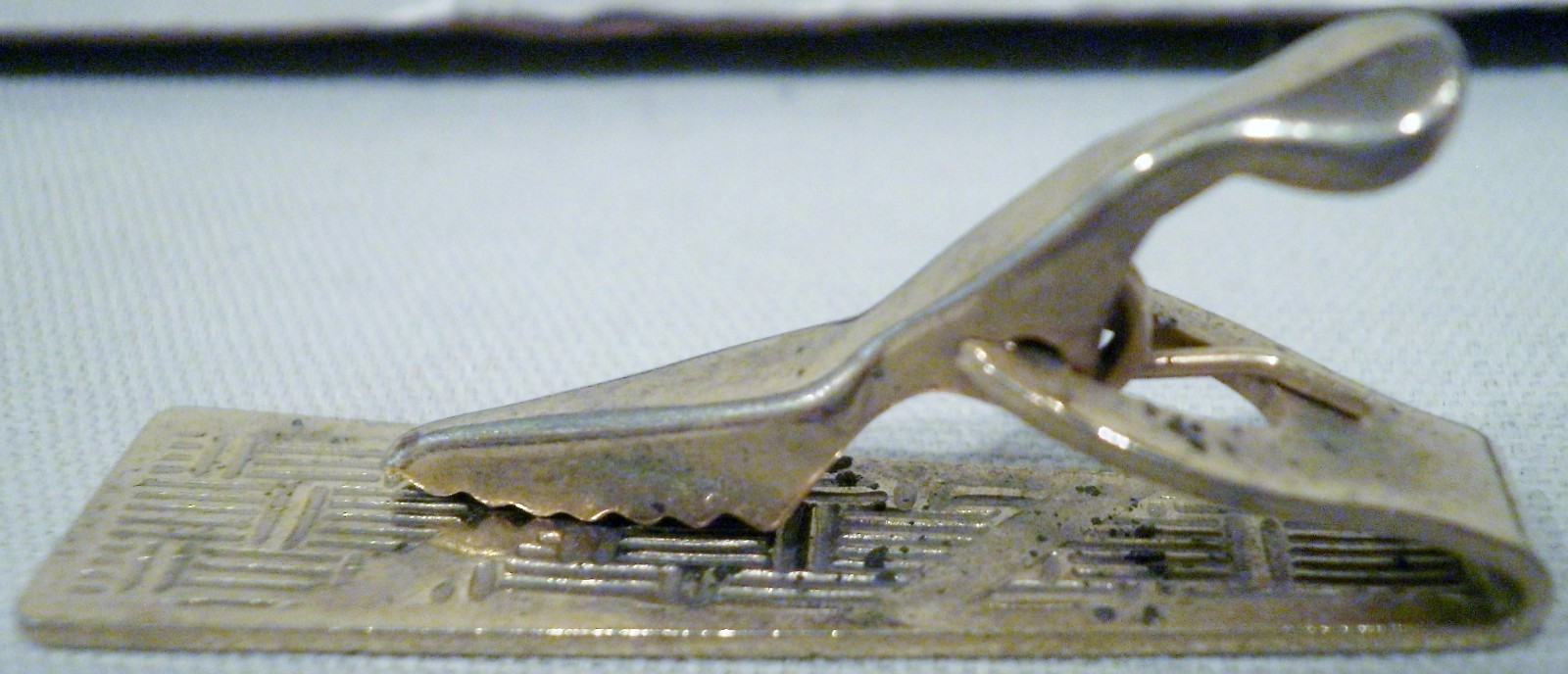 Vintage Gold Tone Woven Design Tie Clip Bar and Cuff Links