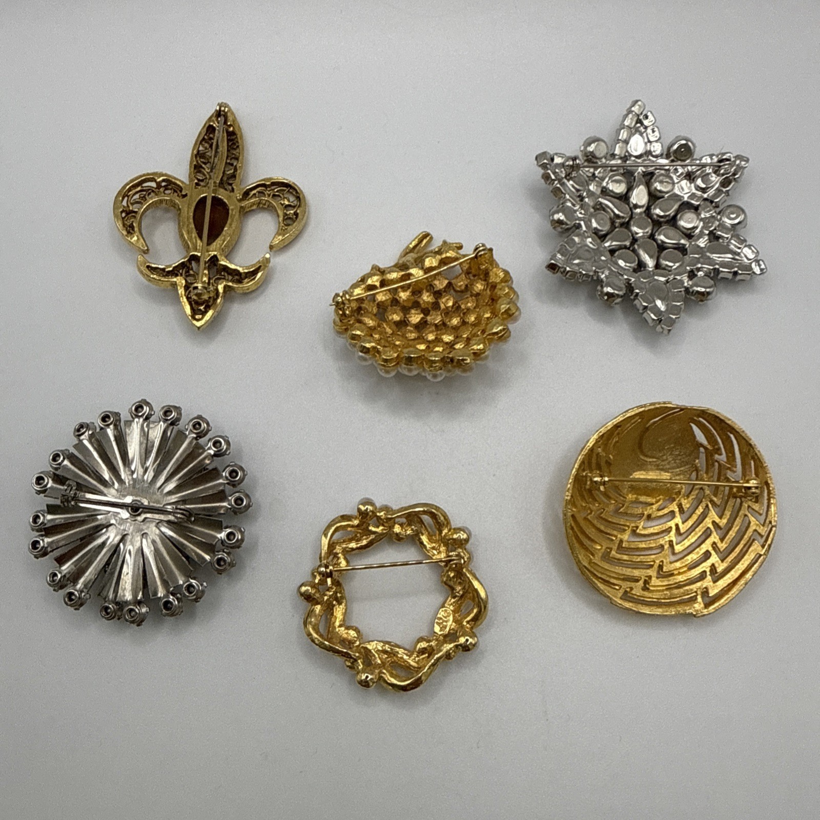 Lot Of 6 Vintage Brooches Floral Gold Tone Pearl Rhinestone Romantic 1.5″ – 2″