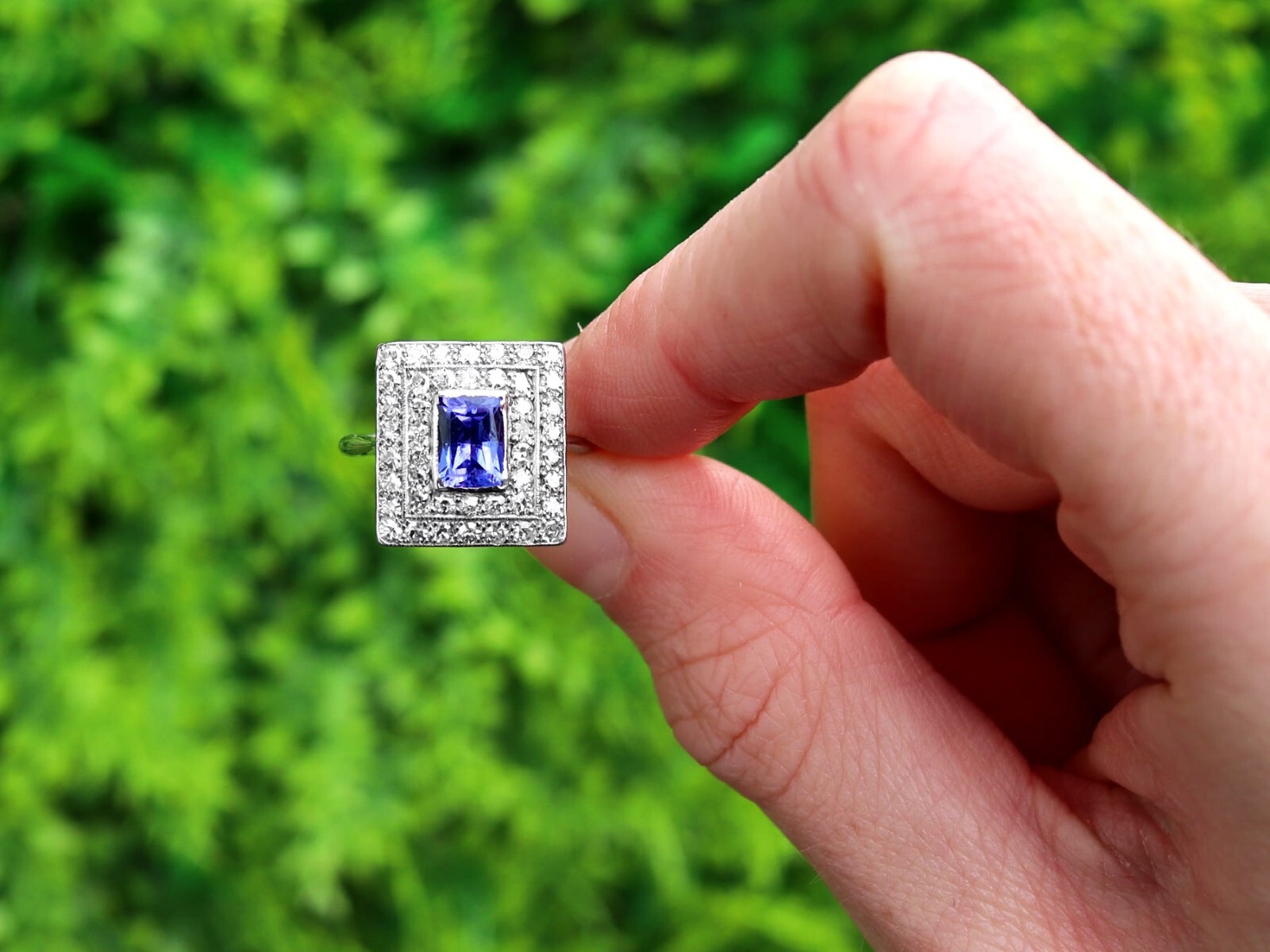 Vintage 0.78Ct Tanzanite and 0.92Ct Diamond 18K White Gold Dress Ring