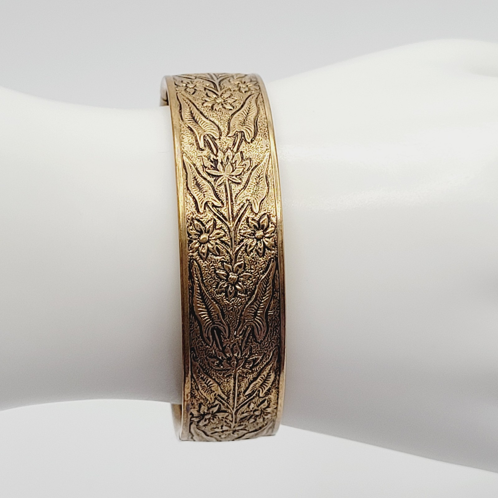 Victorian Style Brass Hinged Floral Embossed Gold Tone Metal Bangle Bracelet