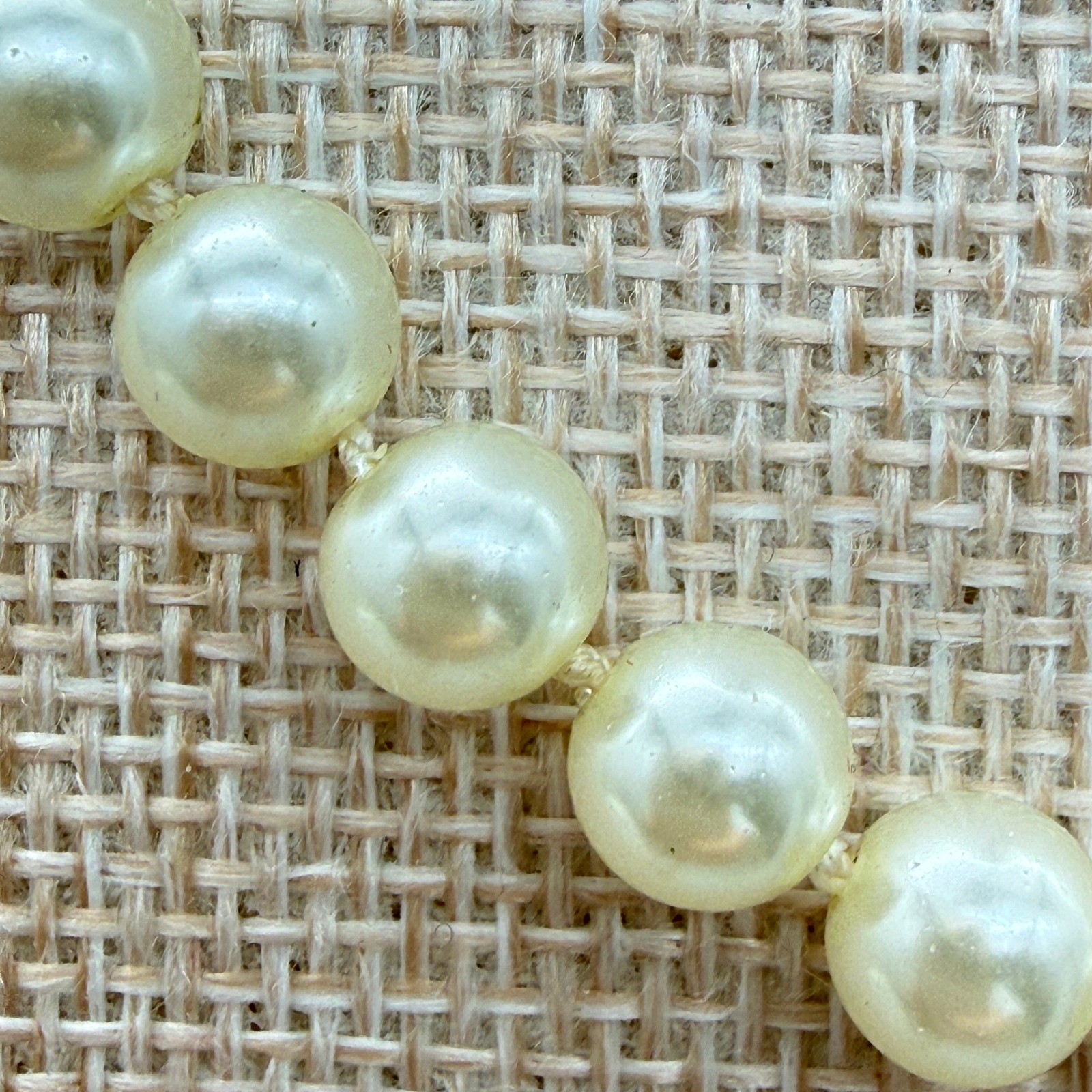 Vintage Majorica Spain Pearl Necklace 7mm 18″ Double Knotted Gold Tone Clasp