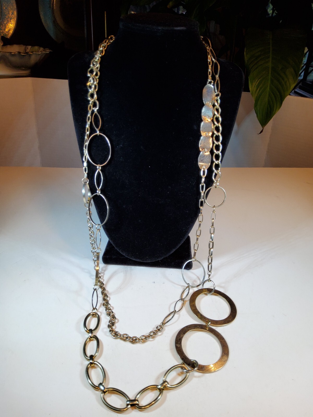 Vtg Gold Tone Mixed Loop And Chain Necklace 32″