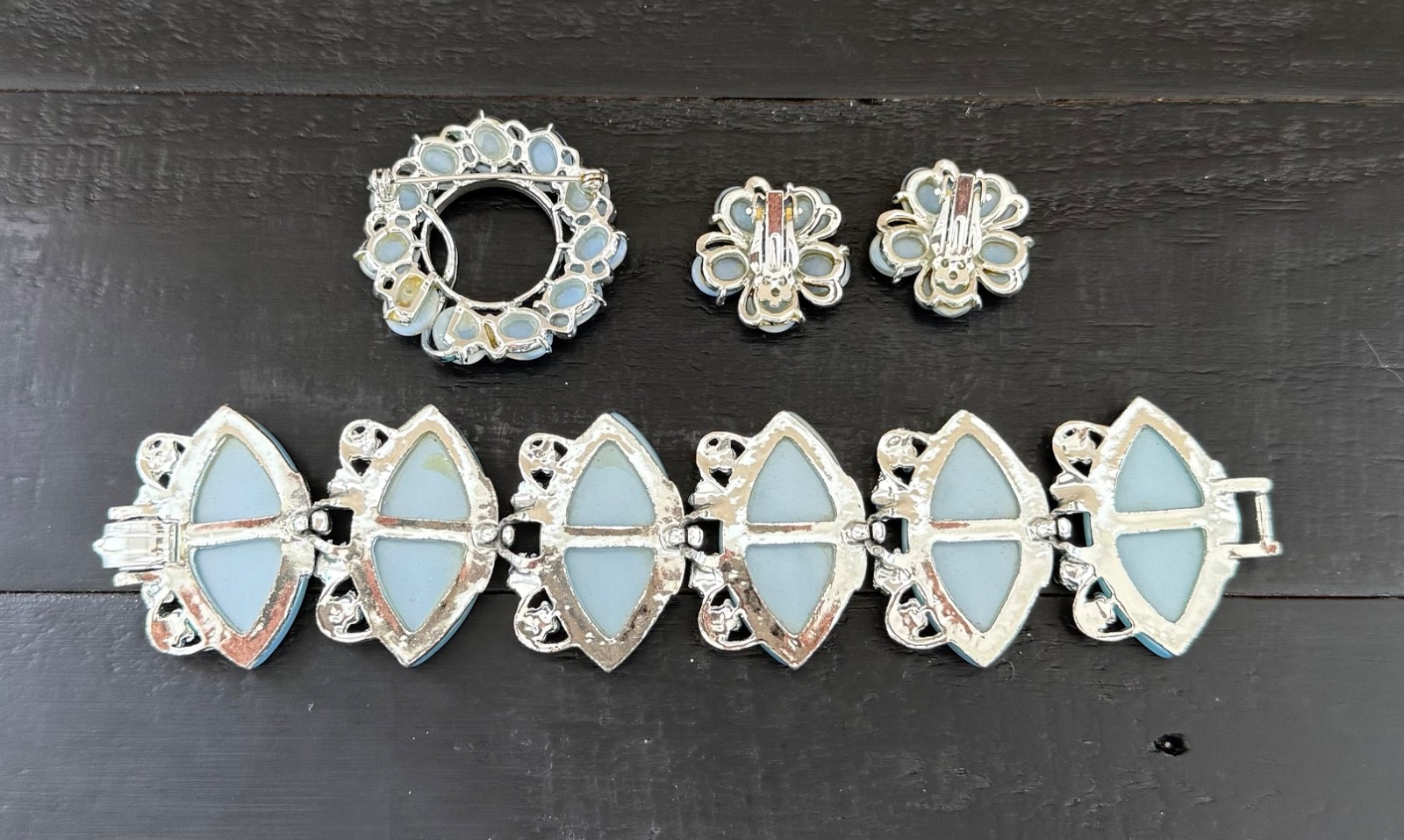 LOT (3) VINTAGE SILVER TONE IN BLUE ICE…BRACELET AND MATCHING BROOCH/EARRINGS