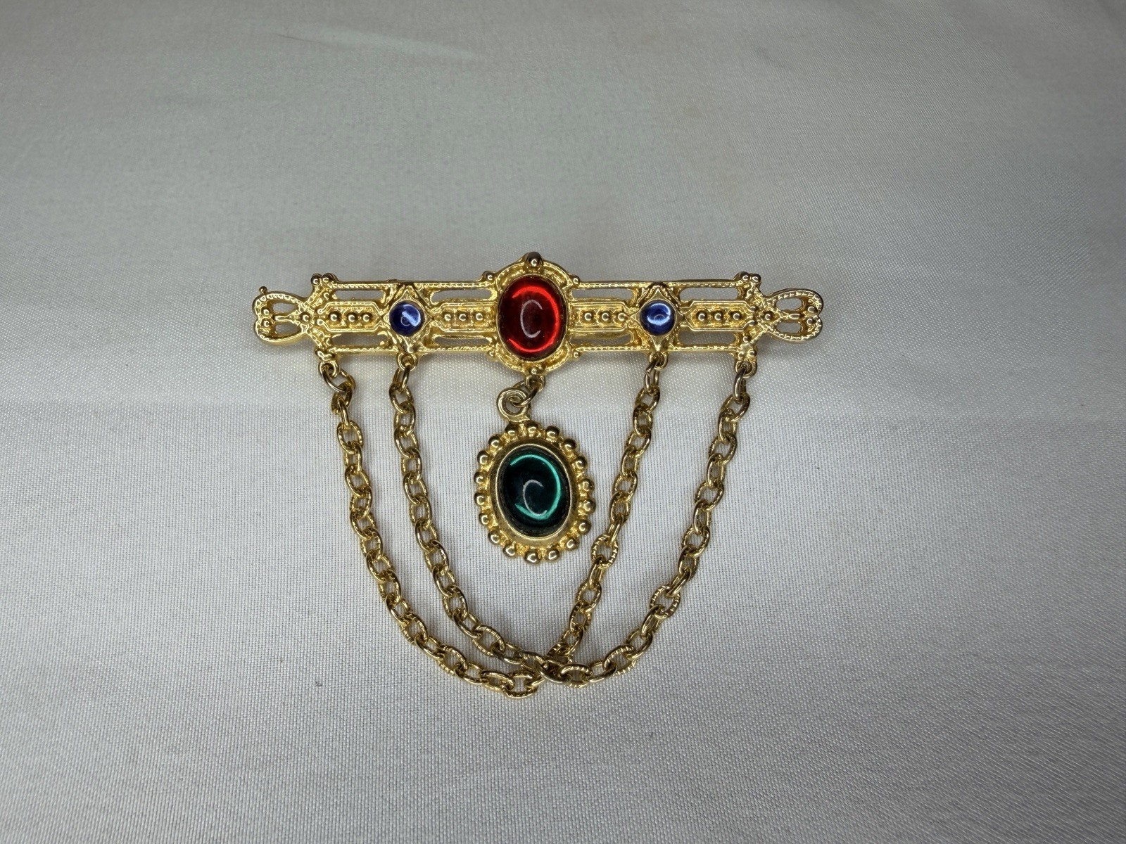 Vintage French Mogul Gripoix Regal Beauty Blue Red & Green Gold Tone Brooch