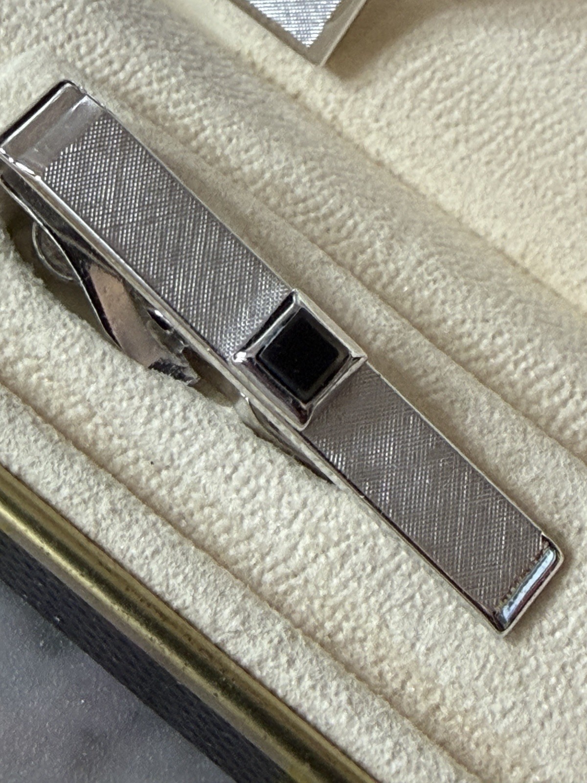 Swank Tie Clip and Cuff Links Set Brushed Silver Tone Onyx Stone