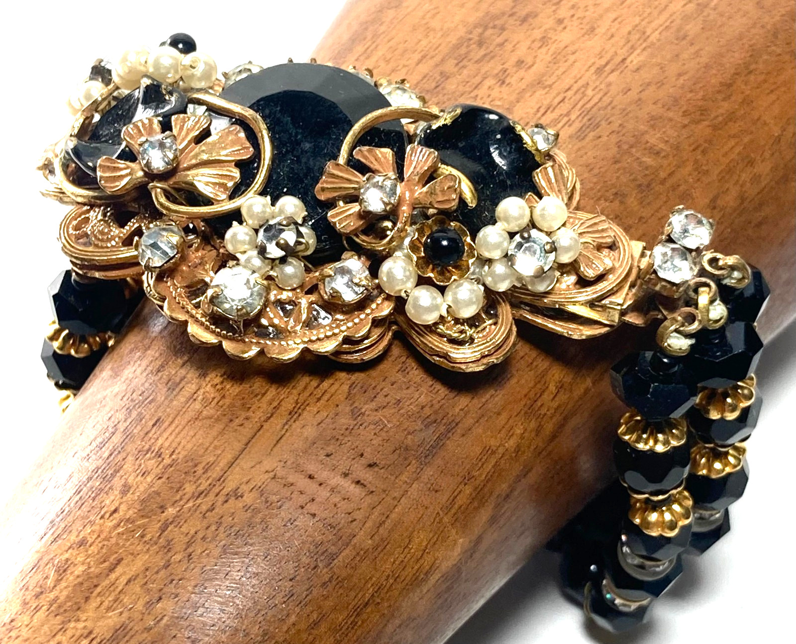 Vtg Unsigned Demario / Haskell 3 Strand Jet Black Glass Bracelet w Cluster Clasp
