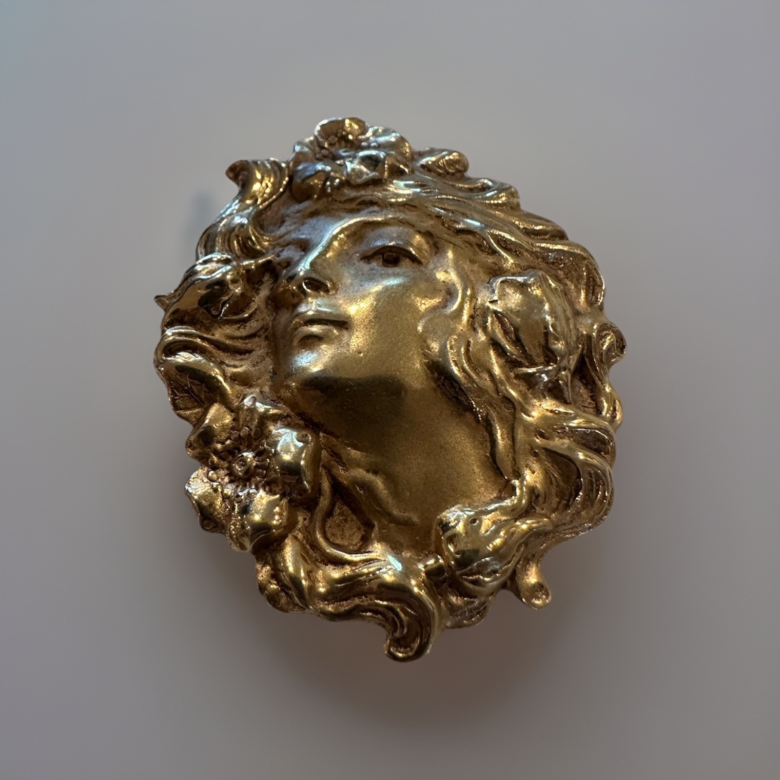 Vntg Art Nouveau/Jugendstil/Brass Woman’s Head Face/Poppy Flower Hair-Brooch/Pin