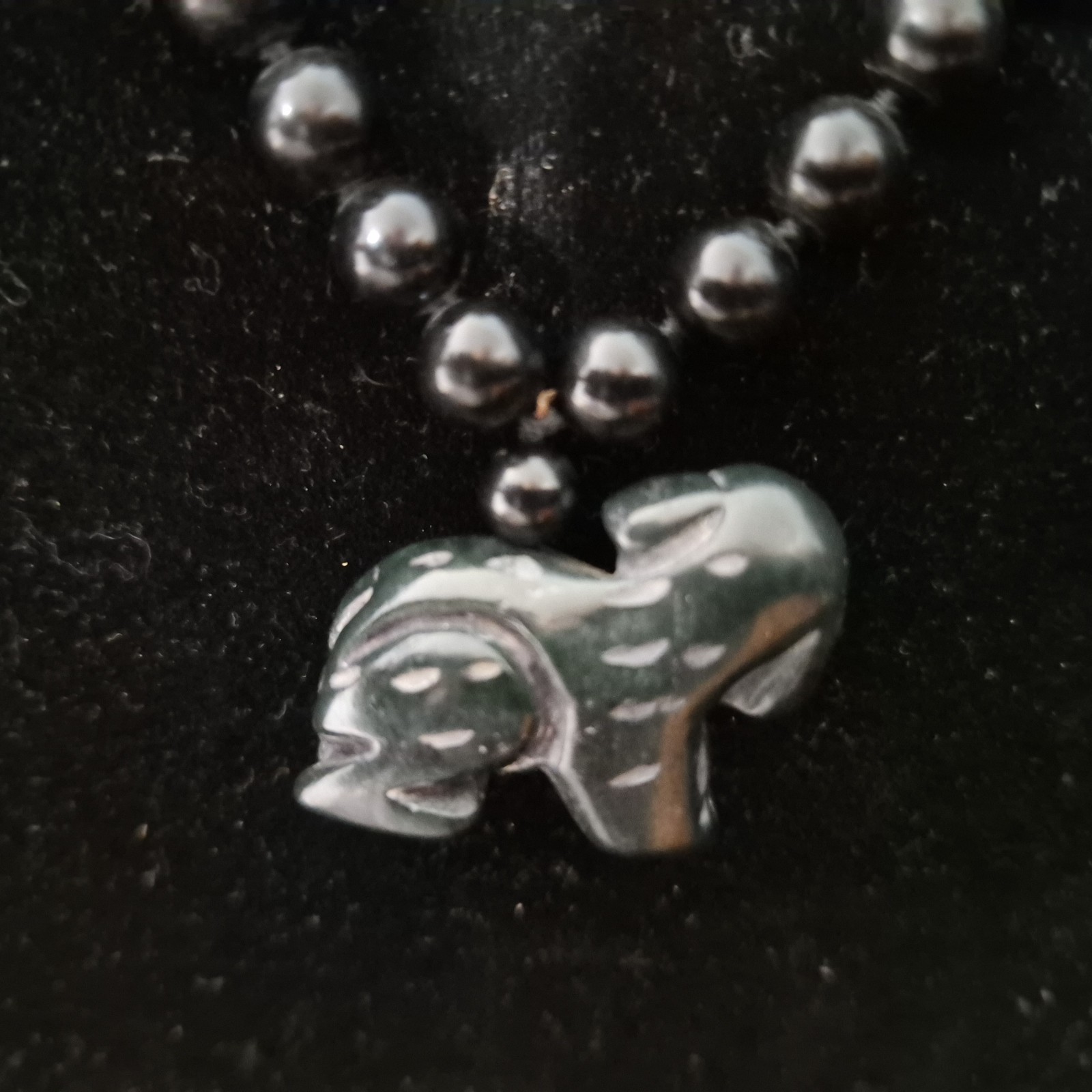 Vtg Handcarved Puppy/Dog Nephrite Jade Pendant Labradorite Bead Necklace Mala